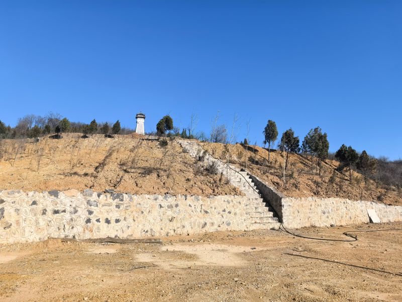 底道街村公益性公墓